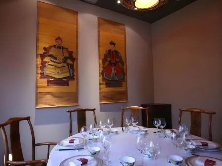 Dinastia Отели в г. Хетафе