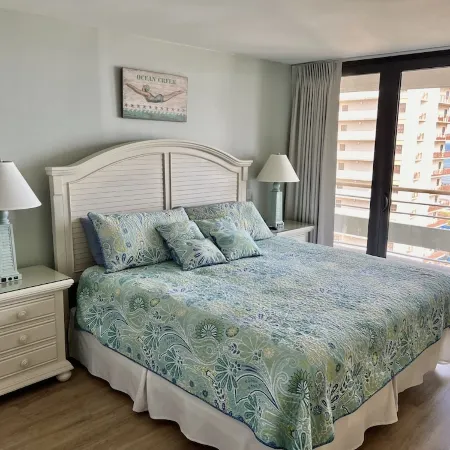 Gorgeous 3 BR/3BA Oceanfront 12th Floor condo w/ amazing views!