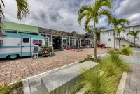 Coastal Home Close to Beach,Luxurious Layout ,Resort Style Pool, Hot Tub,