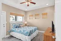 5 BDRM I Rooftop Deck Oceanview's I Steps to Beach & Bar/Grill I Private Pool
