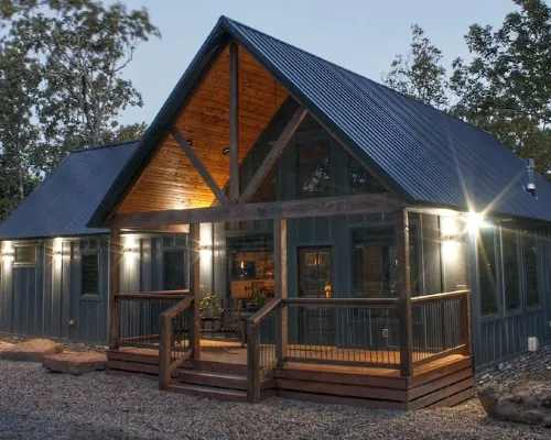Luxury Cabin adjoining Robber's Cave State Park Hotels in Latimer County
