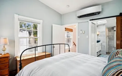 Historic Home with Parking Steps From Capital & USNA Hotels near William Paca House & Garden