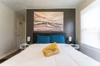 Budget-Friendly Home Hotels near Indiana Medical History Museum