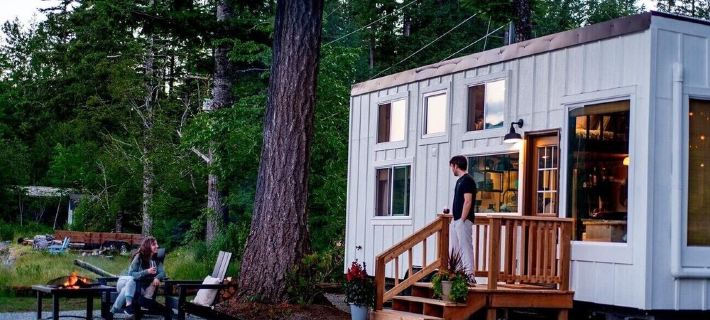 a riverfront retreat nestles on the Cowlitz River ルイスのホテル