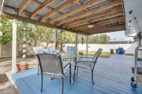 1 Mi to Anna Maria Island Pet-Friendly Retreat