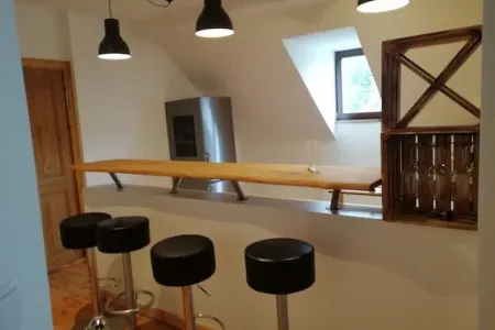 Schlossblick: Küche Kamin Parken Hofladen