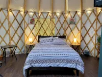 Cozy Yurt in Nantahala - Half mile from Nantahala wedding venue-No Cleaning Fee