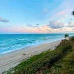 Remodeled HOT TUB & HEATED POOL house, 8 minutes to the beach! Shark Tank theme