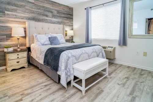 Gorgeous 2 Bedroom/2 Bathroom condo unit located just a 10 min walk to Downtown.