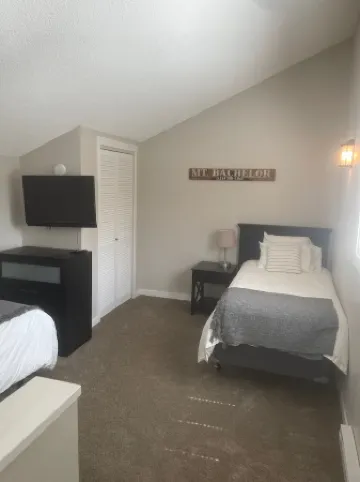 Updated Mount Bachelor Village 2-bedroom Condo,  Enjoy Resort Amenities! with AC