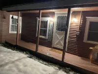 Charming 3-bedroom cottage in Hampden with AC, WiFi