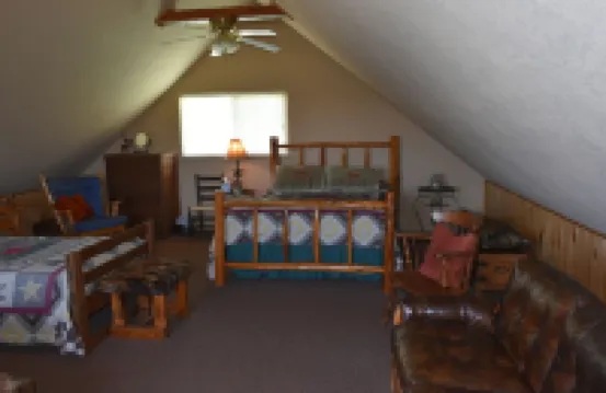 Rustic Loyal Valley Private Guesthouse with Peace & Serenity Views Hotels in Mason County