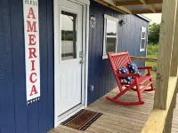 Lakefront Eagle Lodge Hotels in Commerce