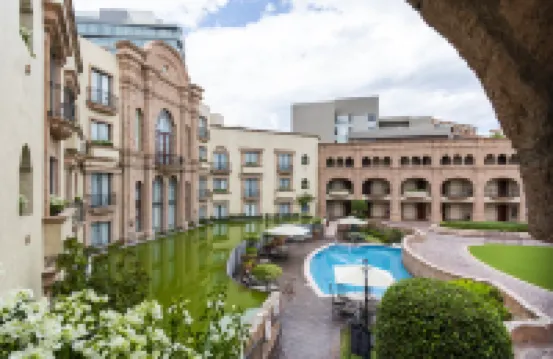 Hilton San Luis Potosi - Bãi đậu xe