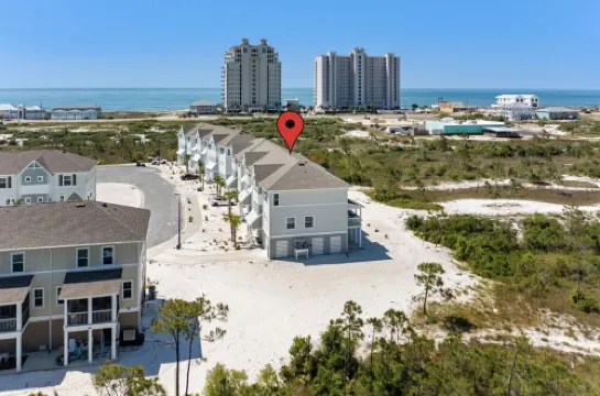 New Townhome with Private Beach Club