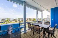 The Blue Marlini- Best 360 View, Private Heated Pool, and Golf Cart! Garage A/C!
