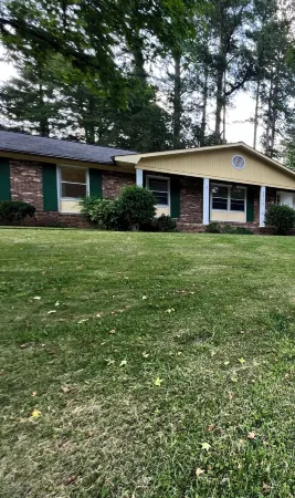 House of Prayer, 3-bedroom house with a picnic backyard.
