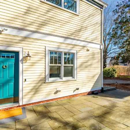 Historic Carriage House Next to Brown/RISD with Free Parking!