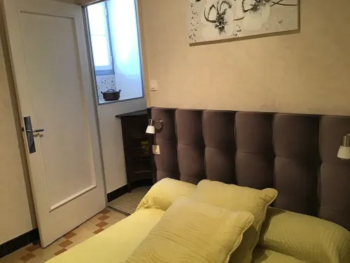 independent house VALS les BAINS located in a quiet area.