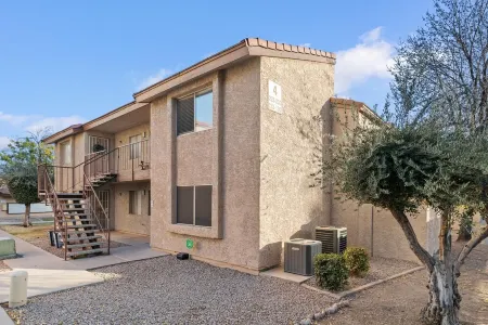 Central East Valley / Community Pool / Privacy Отели в г. Меса