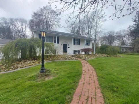 Your Conneaut Lake Getaway: Comfy 3Br Duplex, Hot Tub, Fenced Yard!