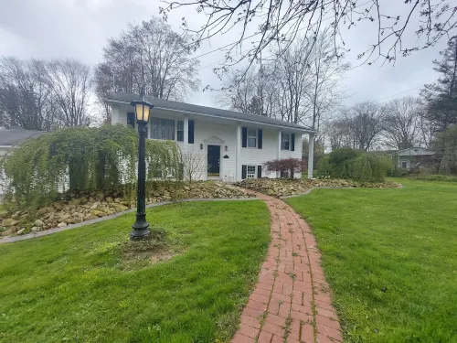 Your Conneaut Lake Getaway: Comfy 3Br Duplex, Hot Tub, Fenced Yard!