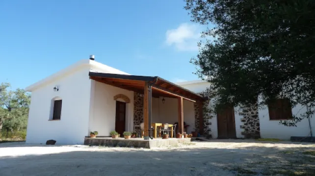 Sa Carruba - Typical rural house surrounded by greenery with panoramic views