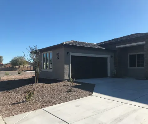 Cozy Casa Bliss: 3 Bedroom Desert Home