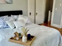 Recently totally renovated duplex located 5 minutes from Downtown Bristol. Hotels in Bristol