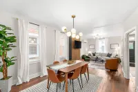 Chic, pets, walk to downtown