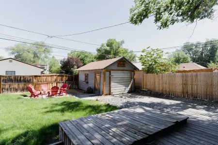 Modern Farmhouse in downtown Grand Junction Отели в г. Меса