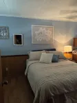 Water view 3-bedroom house in Camden with AC and WiFi walking distance to lake Hotels near Pilot Knob Interpretive Center