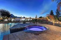 Scottsdalestays 12Br-8BA Multimillion Estate-500K Pool-Huge Yard-Sports Courts.