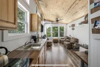 Tiny House on Center Hill Lake