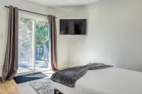 Modern Living Steps From Downtown