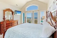 Famous Landshark 6BR,Elevator, Oceanfront, Pool, Theater