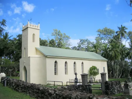 ALOHA OceanFront Condo w.A/C,  Molokai, Hawaii Watch whales Dec-April.