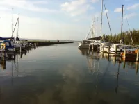 BODDENgut - Holiday home "Uferschwalbe" directly in nature Hotels in Saal