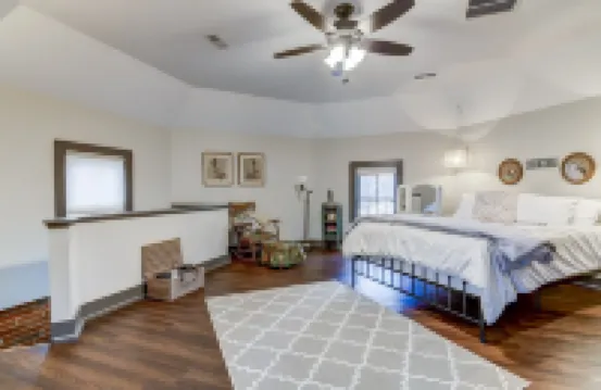 Holly & Matt Suite @ Three Pines Petersburg Hotels in Menard County