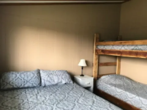 House - Direct access to Snowmobile and UTV trails