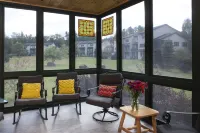 Spacious, Newly Updated Townhouse - Pinehill #12