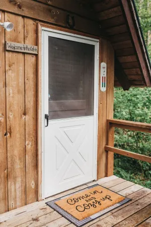 Charming A-Frame @ Mt. Rainier~Nature~Relax! Pet Friendly! Отели рядом с достопримечательностью «La Wis Wis Campground»