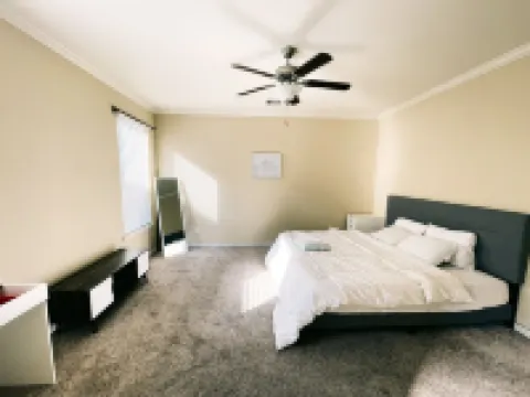 Spacious, New build 4 bedroom house in Conroe