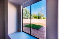 Contemporary Oro Valley Retreat - Mountain Views!