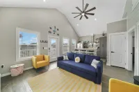 Brand New Home! Pet Friendly! Gulf Views! Playground!