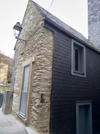 The "Cabaneste" in the center of Arreau