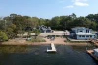 Fabulous Lake House near Lake Geneva, 1.5 hours from Chicago!!