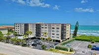 The Sandpiper Tower! 1 Bedroom Condo on the 5th Floor, Oceanfront Building