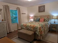 Ridgetop Retreat! 16 miles from Nashville. Quiet property on a dead end street.