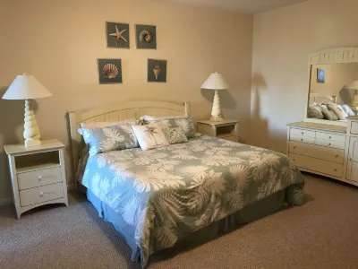 Bayside Resort-One floor 2400sq ft condo,Steps to Sunridge,semiprivate elevator